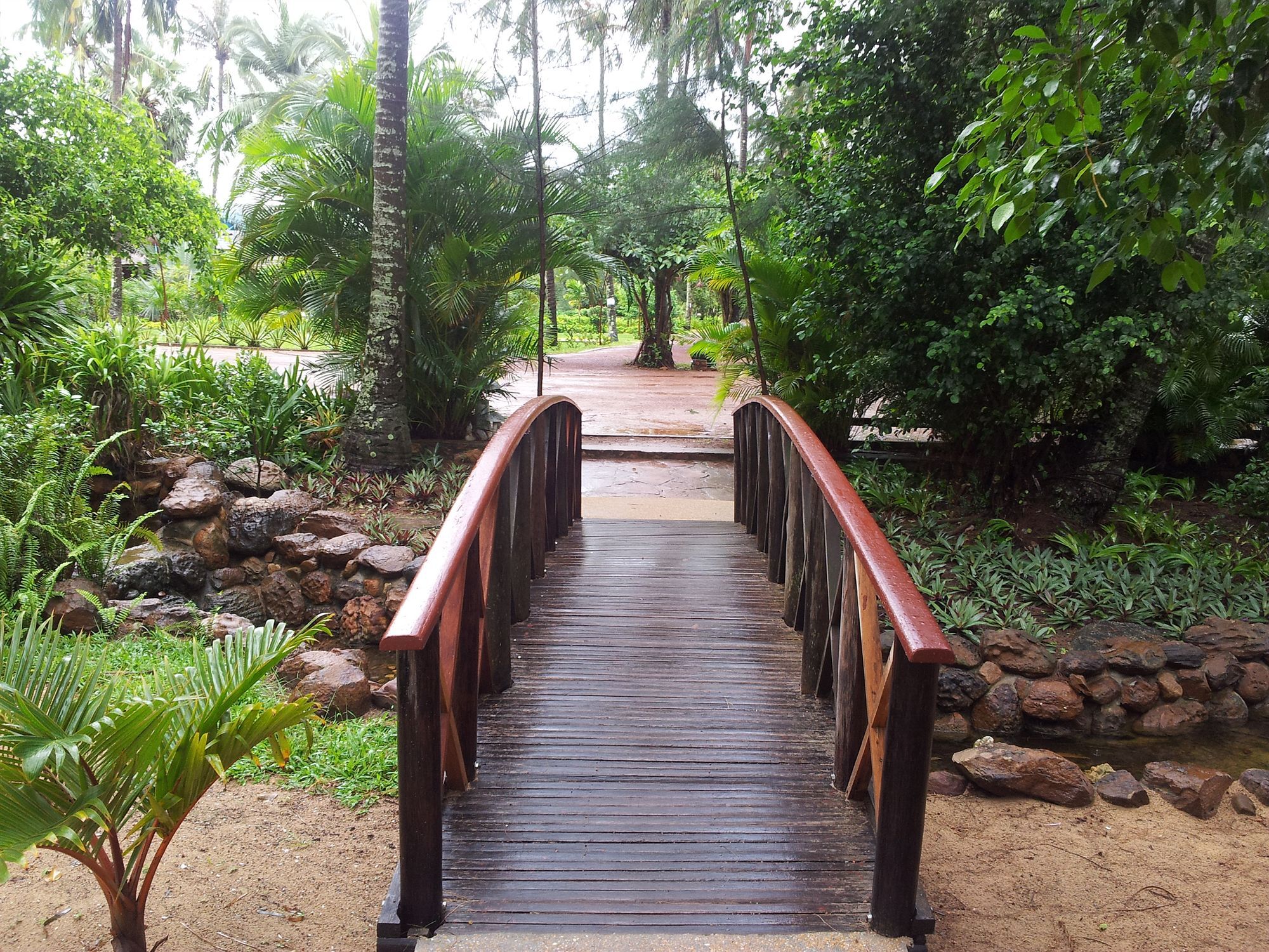 קמפוט Nataya Round House Coral Bay Resort מראה חיצוני תמונה
