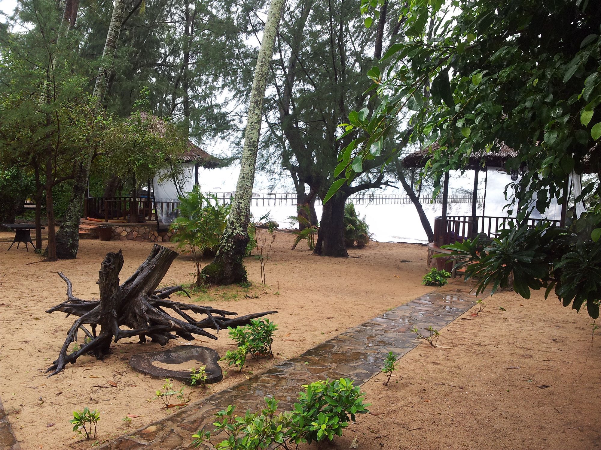 קמפוט Nataya Round House Coral Bay Resort מראה חיצוני תמונה